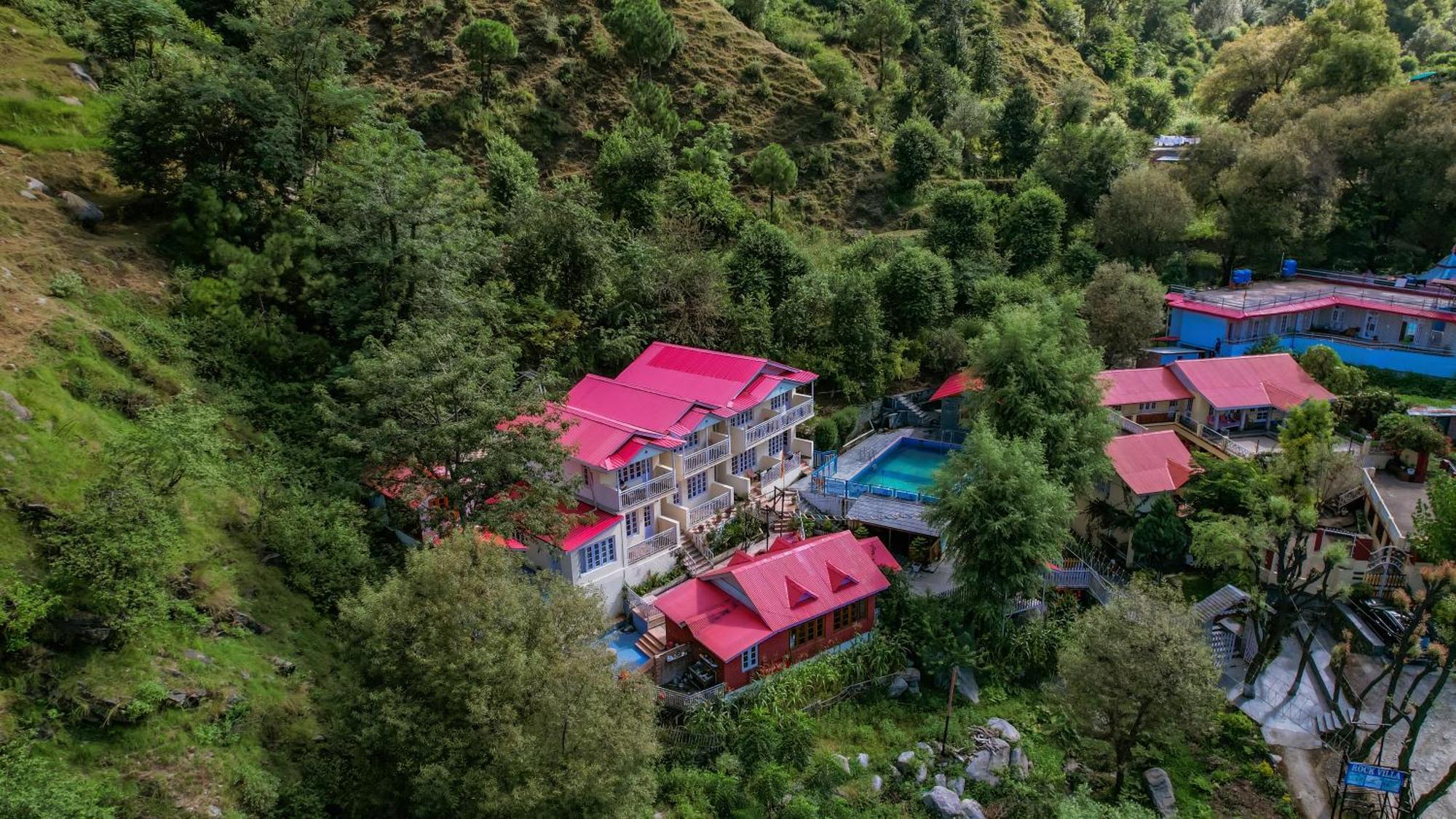 Pax Hotel Rock Villa Swimming Pool Available Далхаузи Экстерьер фото